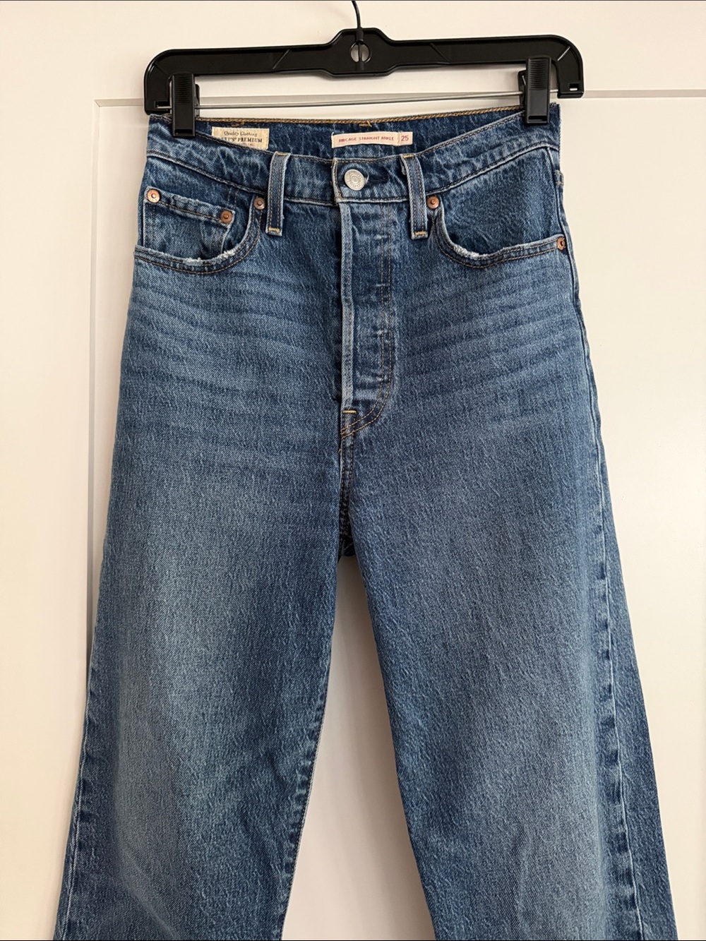 Levi's Premium Ribcage Straight Ankle Jean